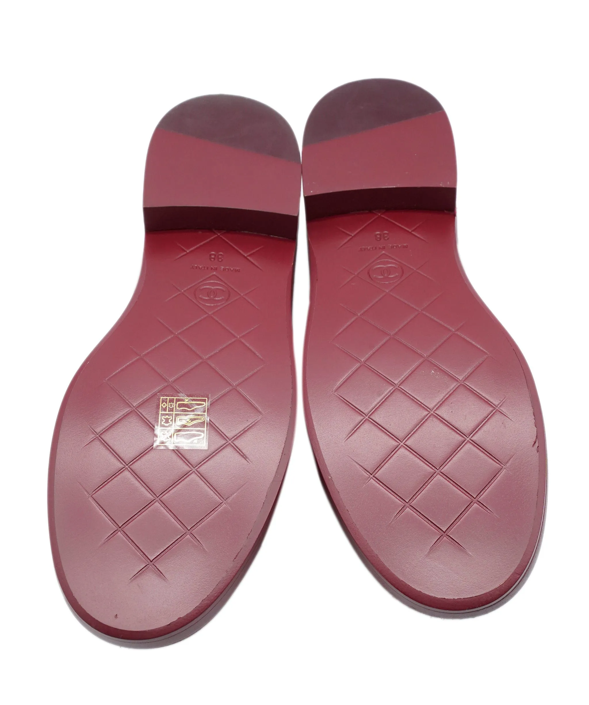 Chanel burgundy turnlock quilted loafers size 38 - AJC0273