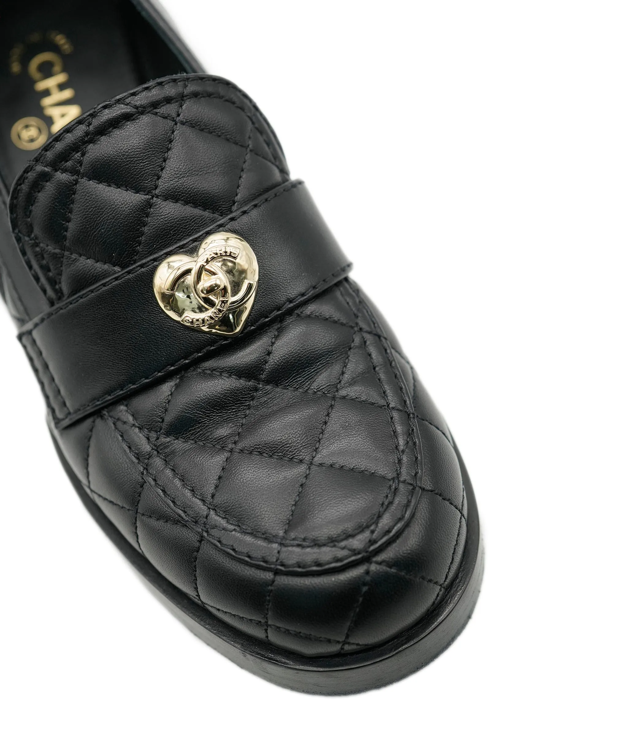 Chanel Loafers black quilted gold heart CC 38,5 AVC1150