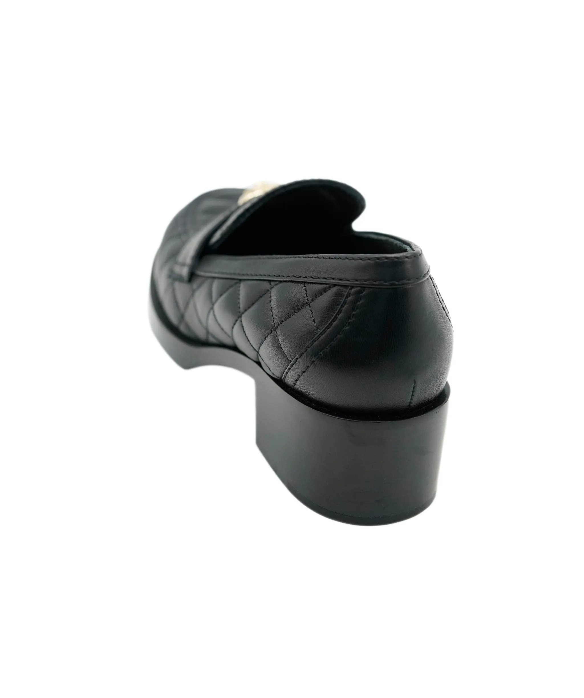 Chanel Loafers black quilted gold heart CC 38,5 AVC1150