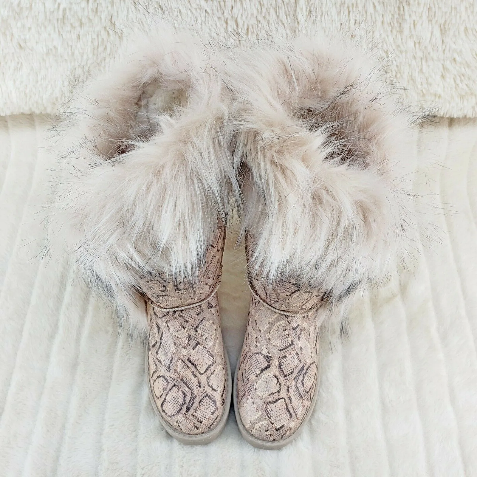 Chi Chi Tall Furry Snake Beige Faux Fur Lined Flat Winter Boots US Women's
