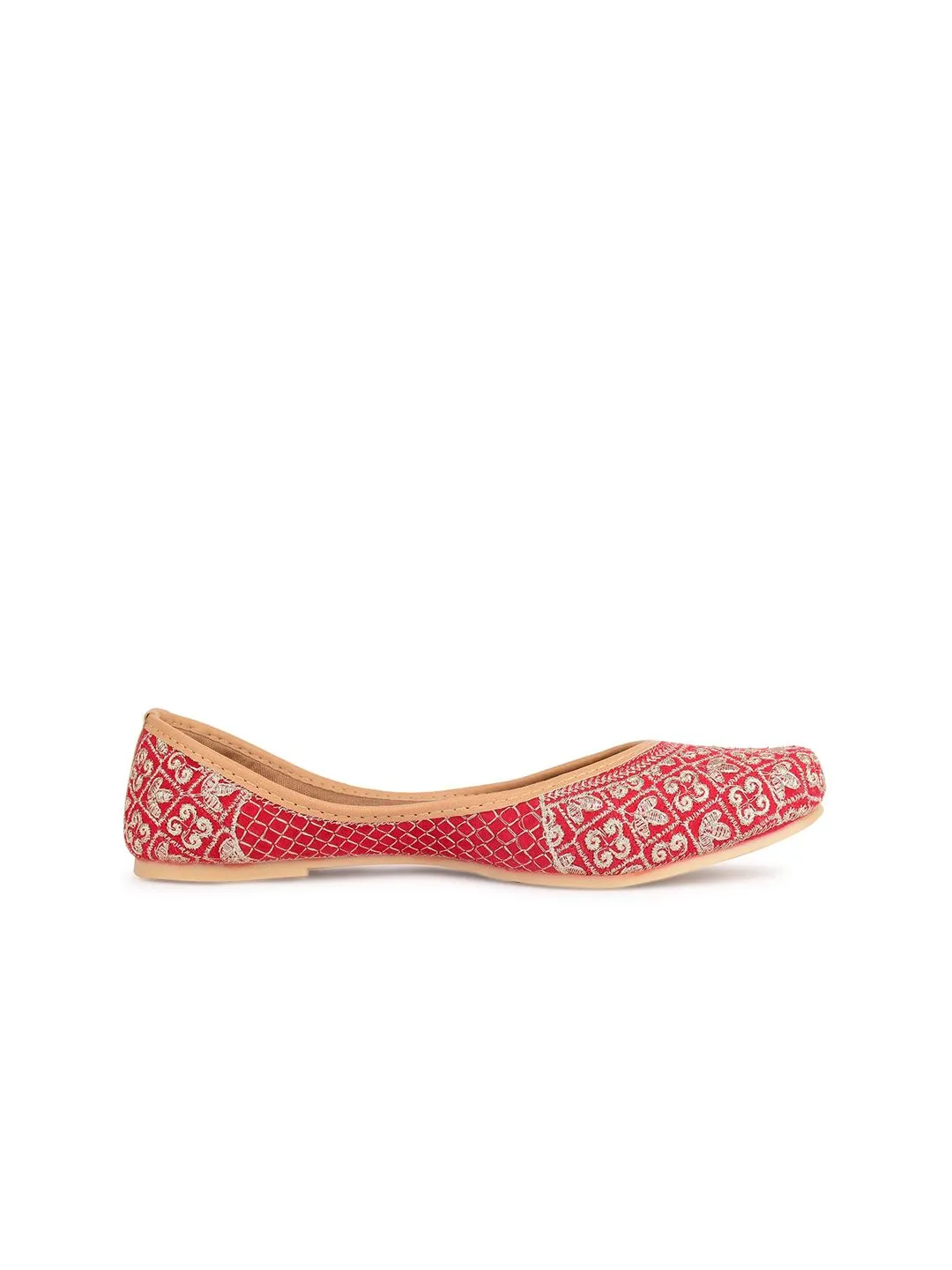 DESI COLOUR Embellished Velvet Ethnic Mojaris