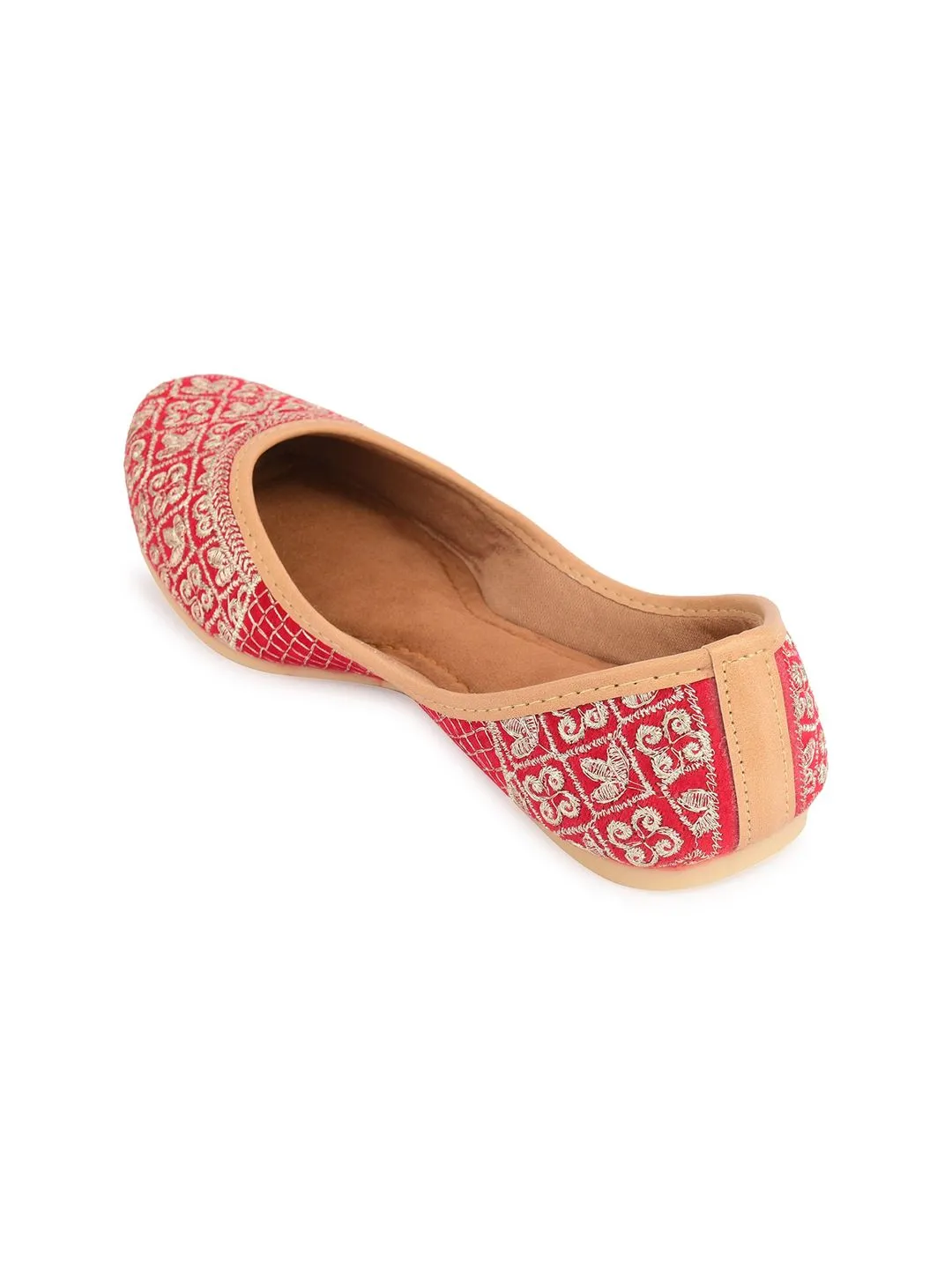 DESI COLOUR Embellished Velvet Ethnic Mojaris