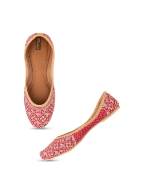 DESI COLOUR Embellished Velvet Ethnic Mojaris
