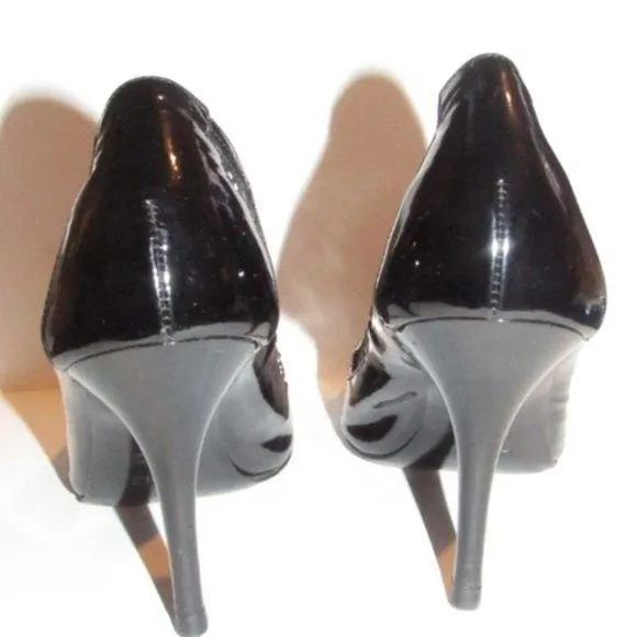 Fendi Glossy Black Leather Open Toe Pumps W Woven Mesh Trim Accents