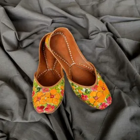 Floral Painted Hibiscus Women Jutti | Hand-Crafted |Dusty Orange