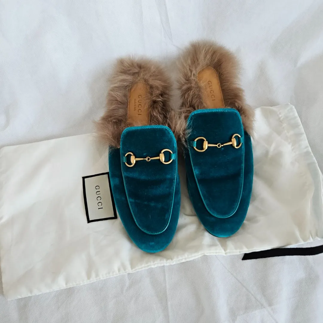 Gucci velvet fur lined princetowns, 39
