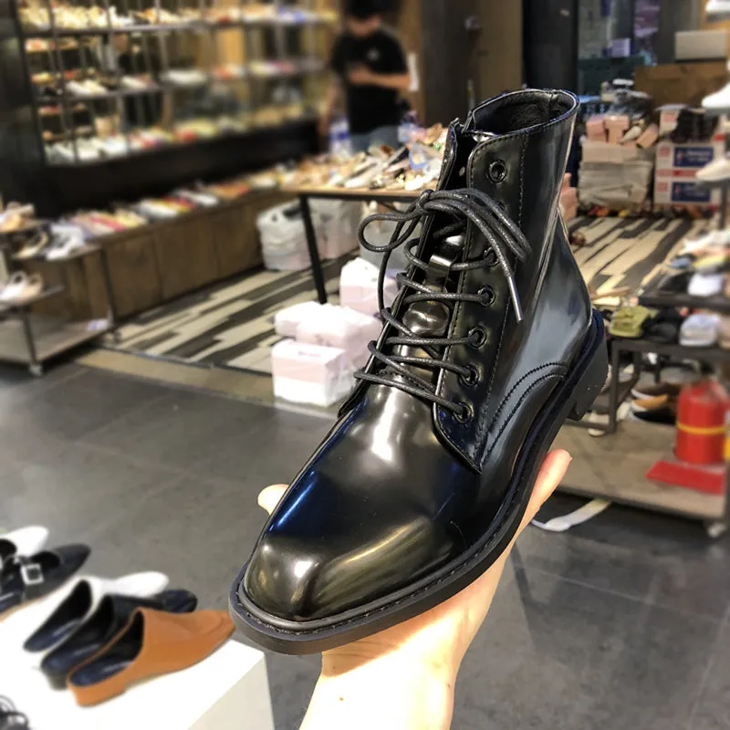 LUXE SEVEN DESIGN LACE UP BOOTS IN HIGH SHINE BLACK