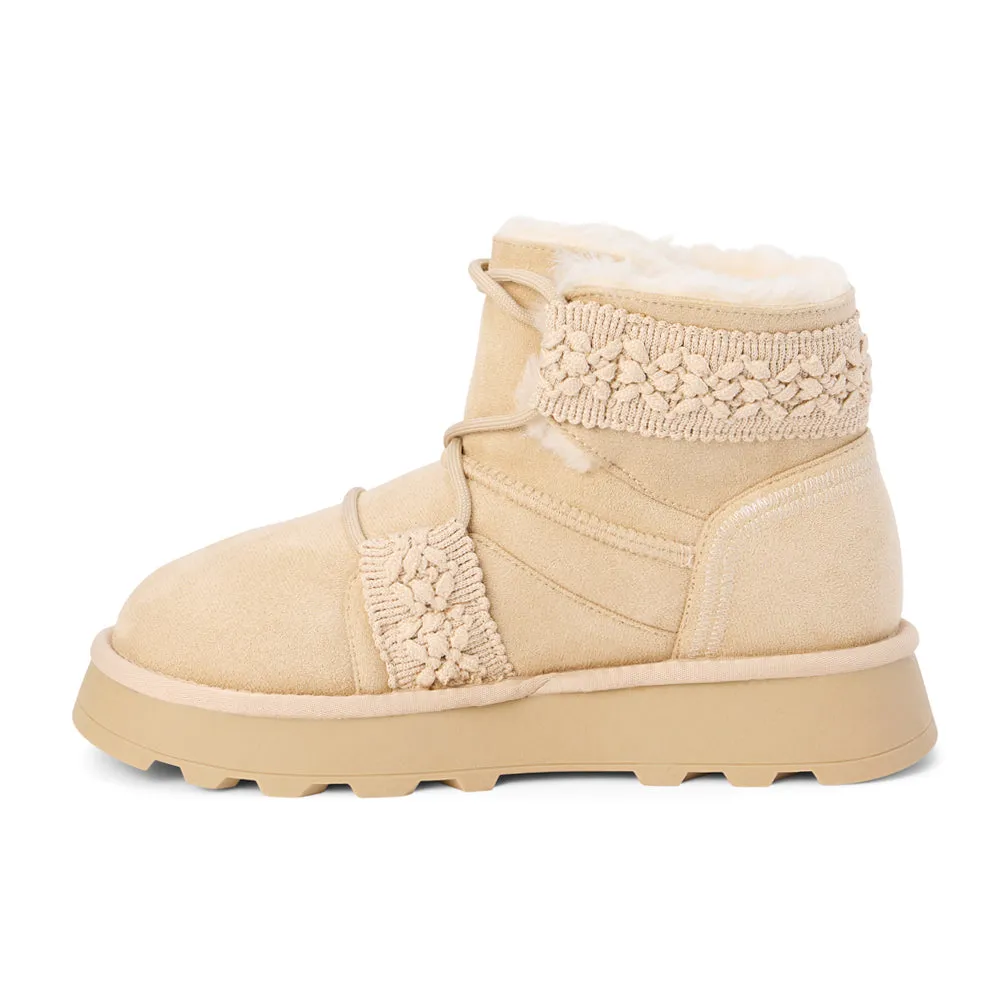 Matterhorn Embroidered Round Toe Pull On Booties