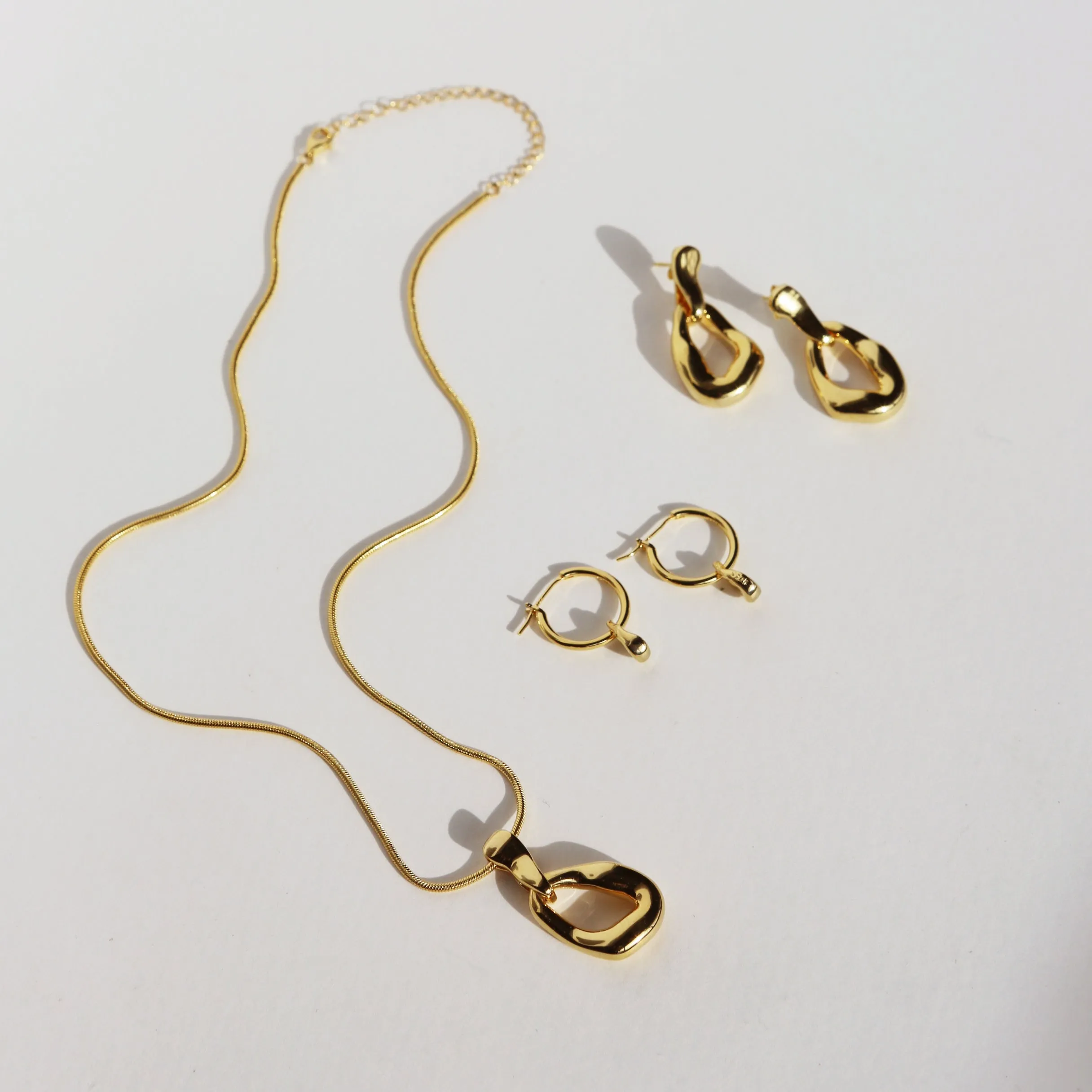 Miro Hoops - Gold
