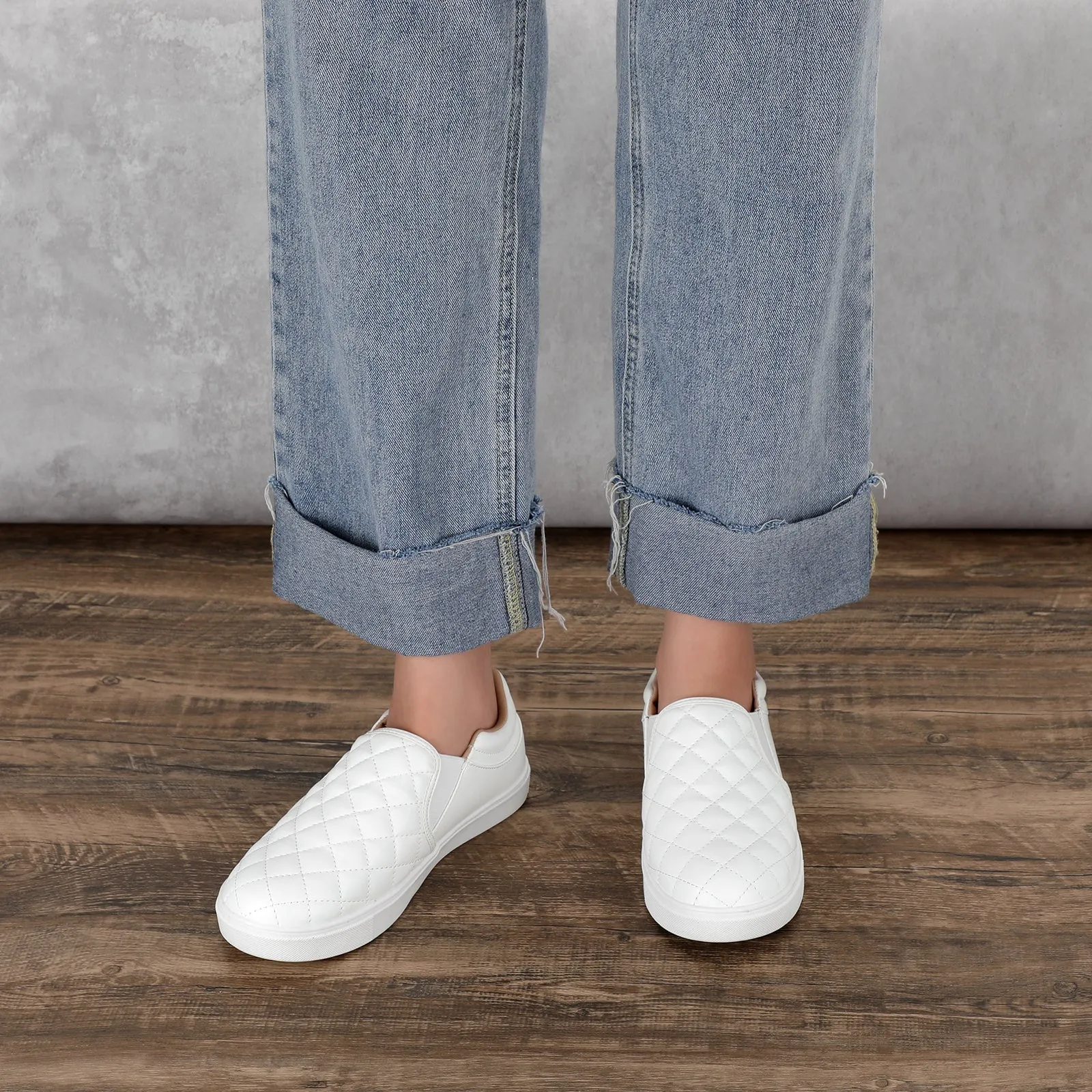 STQ Slip On Shoes for Women Fashion Sneakers Elees Quilted 2.0 Comfort Casual Fall Loafers