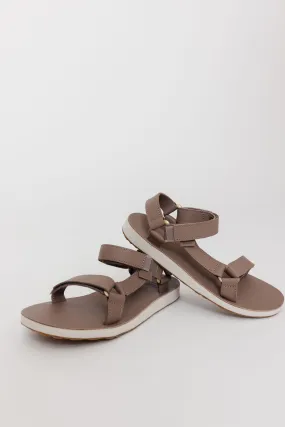 Teva Original Universal Leather Sandal in Caribou